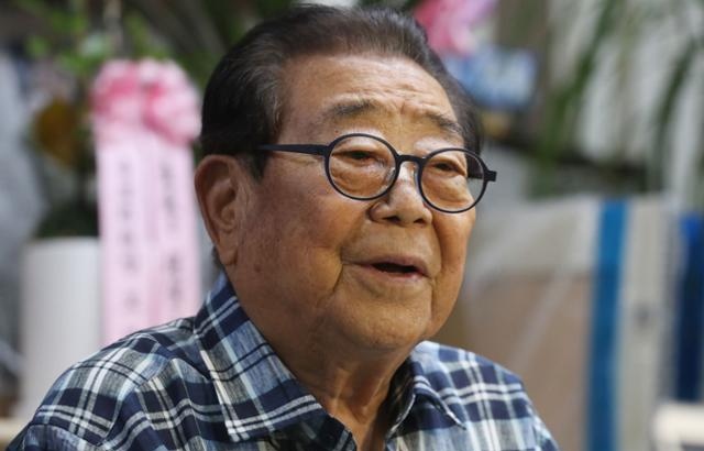 韓國資深主持人宋海家中暈倒不治身亡，享耆壽95歲 - 妹妹看星聞-妹妹看星聞